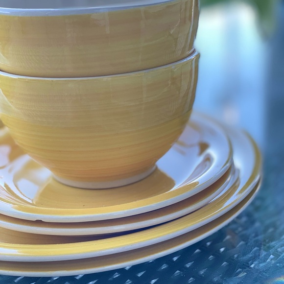 Brylane Home Yellow Swirl Bowl Salad Dinner Plate Set 6 - Picture 3 of 7
